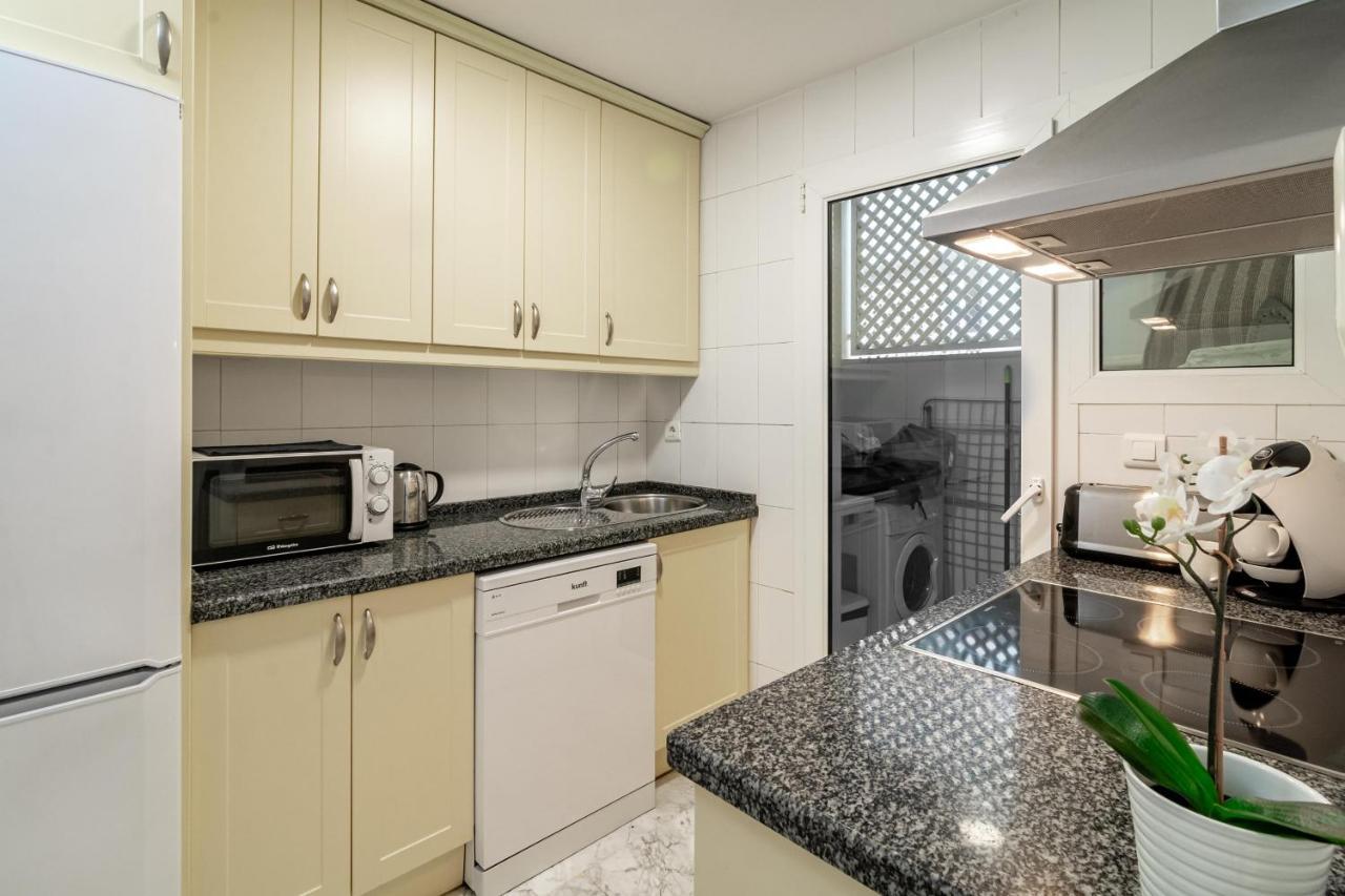 Pr45- Beach Front Apartment Puerto Banus Marbella Bagian luar foto
