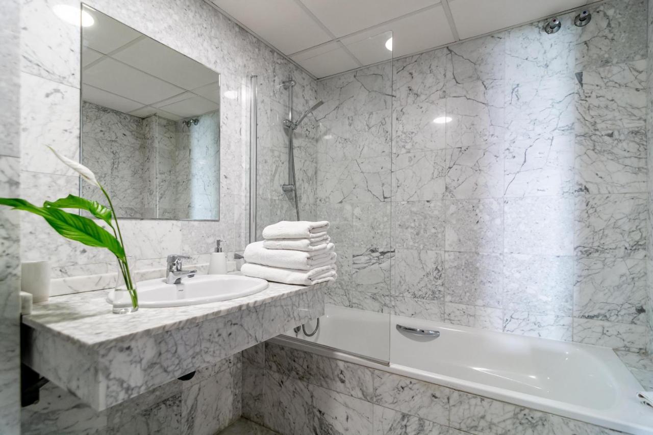 Pr45- Beach Front Apartment Puerto Banus Marbella Bagian luar foto