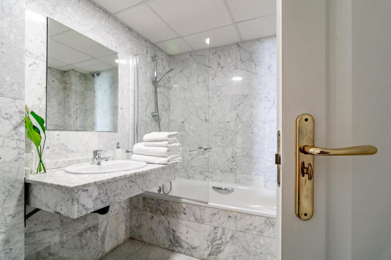 Pr45- Beach Front Apartment Puerto Banus Marbella Bagian luar foto